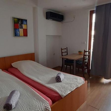 Apartment Riki 3 Near Bus Station Ohrid Ngoại thất bức ảnh
